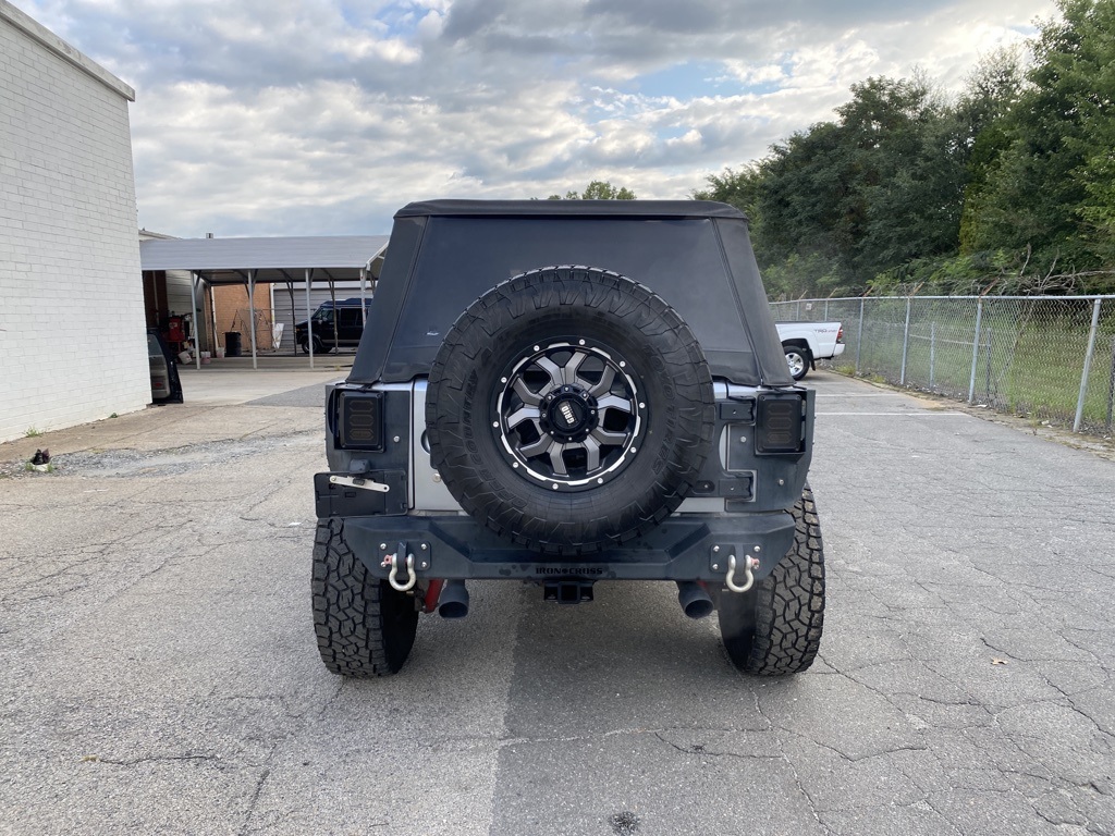 2013 Jeep Wrangler Unlimited Rubicon photo 3