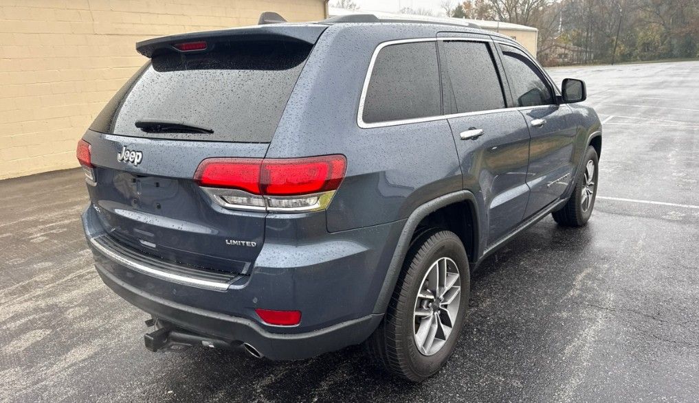 Used 2021 Jeep Grand Cherokee Limited with VIN 1C4RJFBG3MC843504 for sale in Kansas City