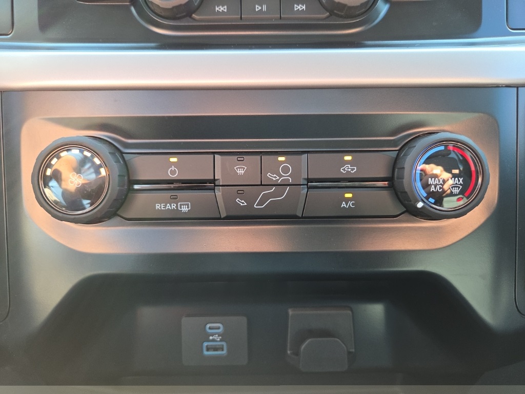 2023 Ford F-150 XLT photo 38