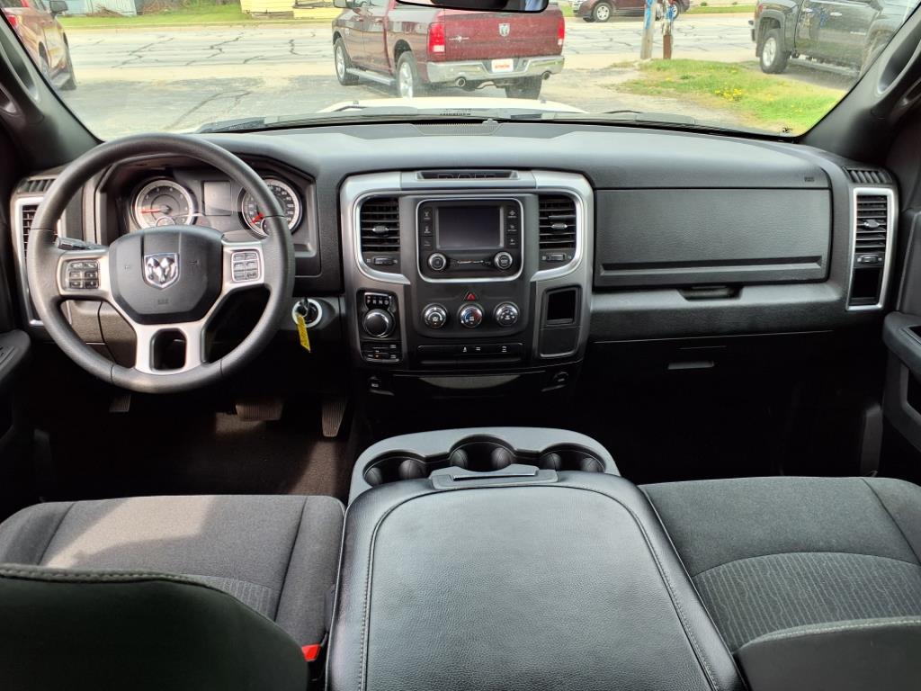 2024 Ram 1500 Classic Warlock photo 5