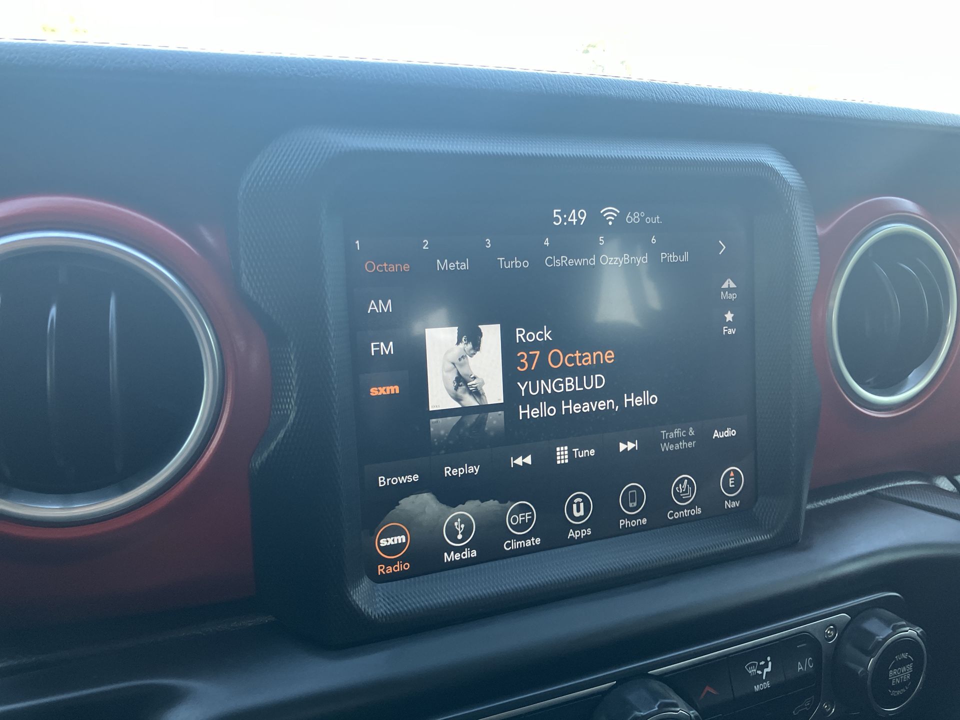 2018 Jeep Wrangler Unlimited Rubicon photo 5
