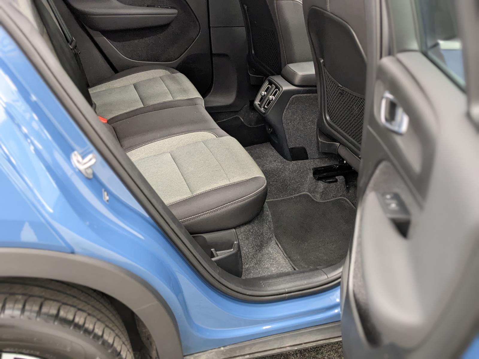 2024 Volvo XC40 Core photo 21