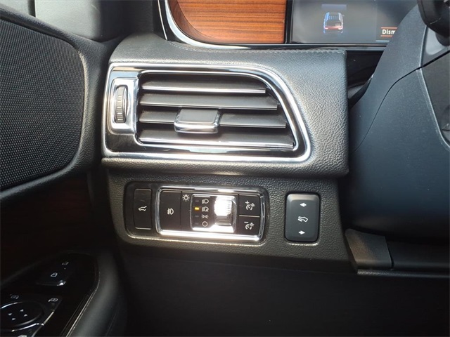 2024 Lincoln Navigator Premiere photo 16
