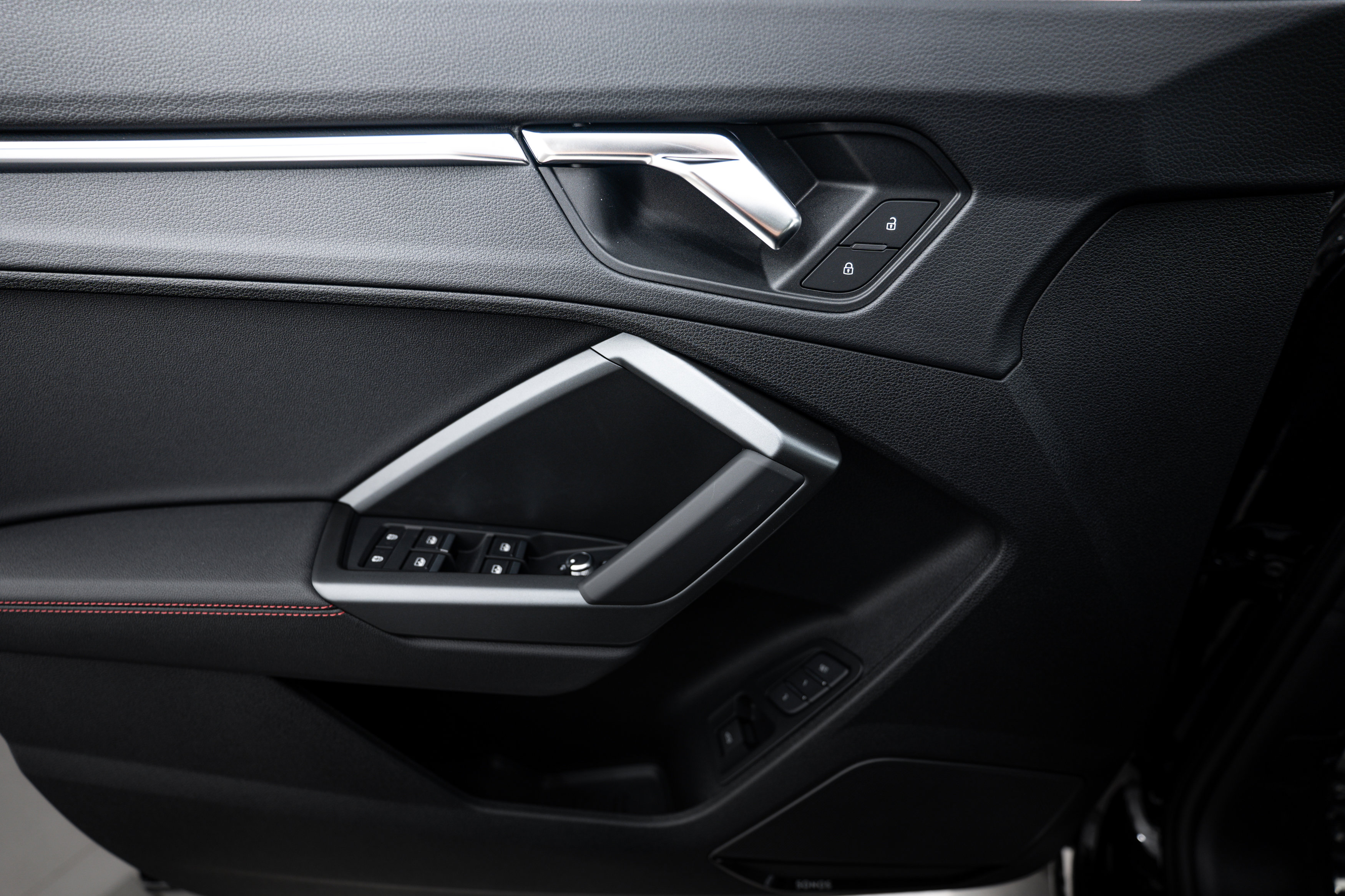 2025 Audi Q3 S line Premium Plus photo 9