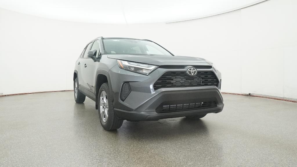 2025 Toyota RAV4 XLE photo 15