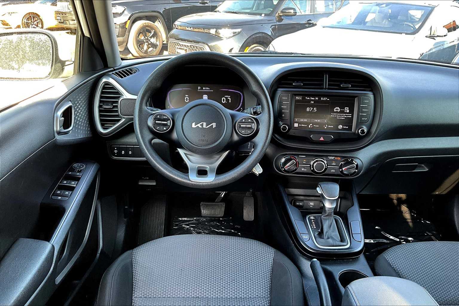 2023 Kia Soul LX S photo 5