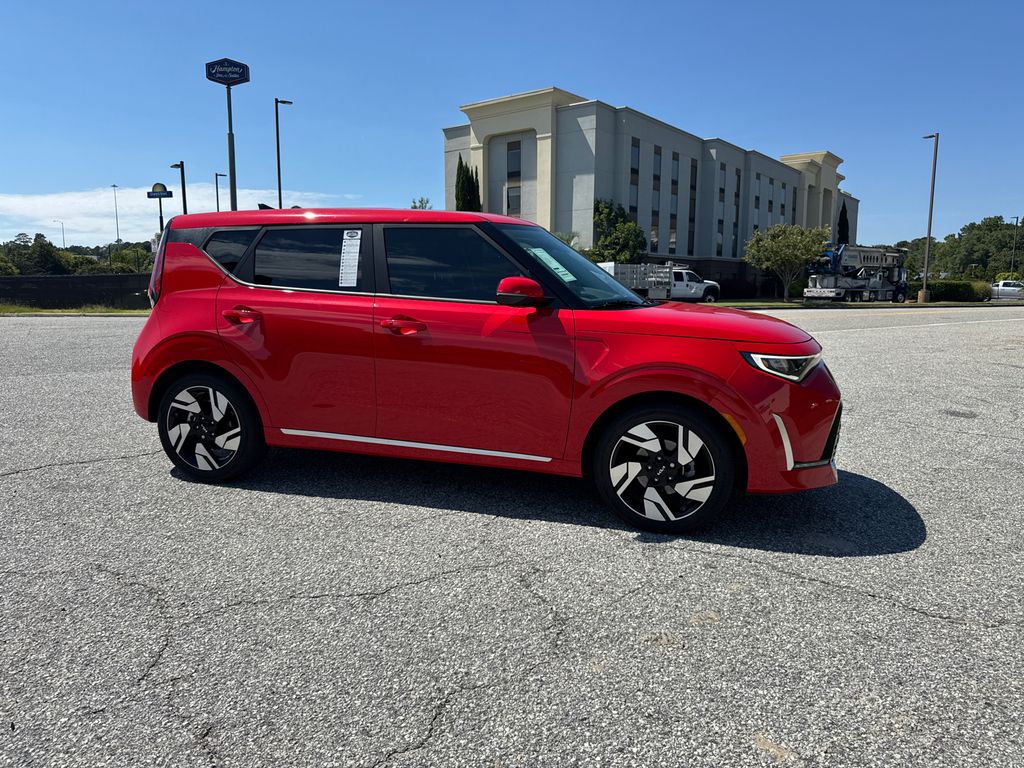 2025 Kia Soul GT-Line photo 2
