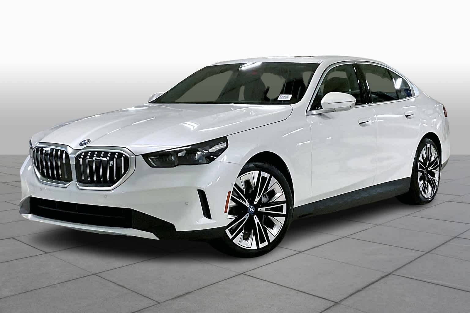 New 2025 BMW i5 xDrive40 Sedan in Arlington #SCS84660 | BMW of Arlington