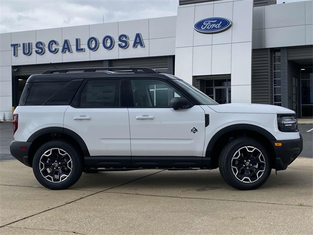 2025 Ford Bronco Sport Outer Banks photo 2