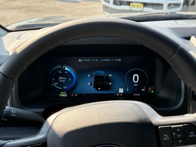 2025 Ford F-150 Lightning photo 26