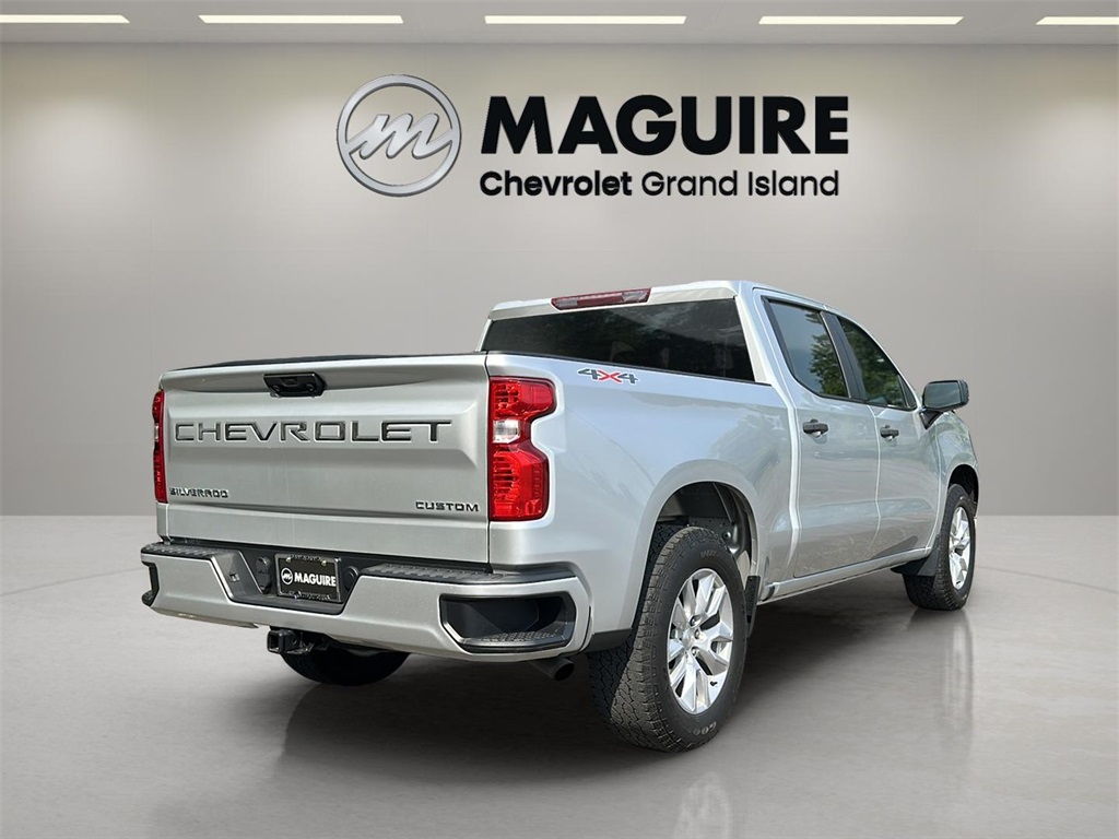 2022 Chevrolet Silverado 1500 Custom photo 7
