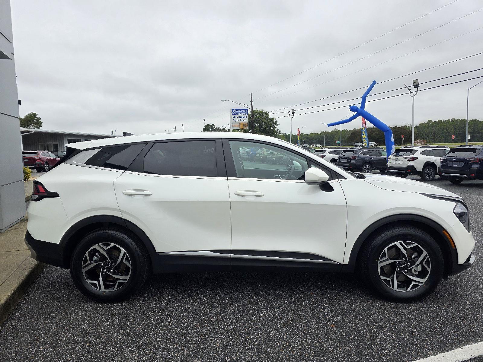 2023 Kia Sportage LX photo 4