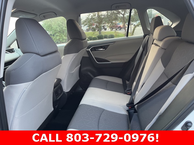 2023 Toyota RAV4 XLE photo 12