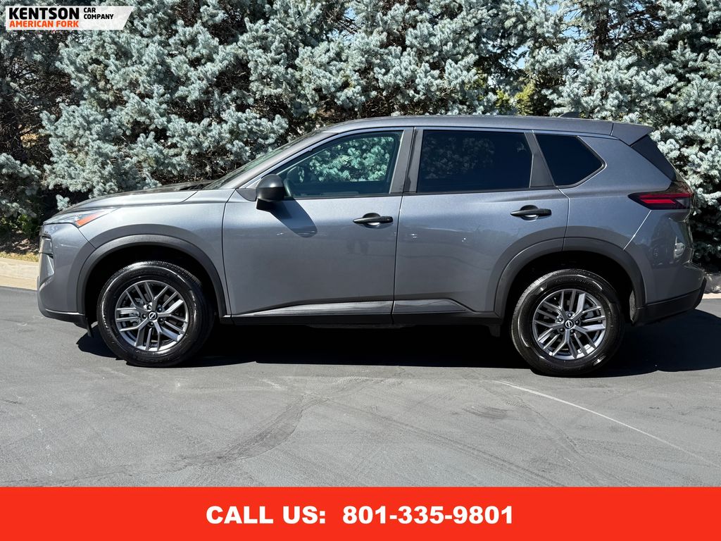 2024 Nissan Rogue S photo 3