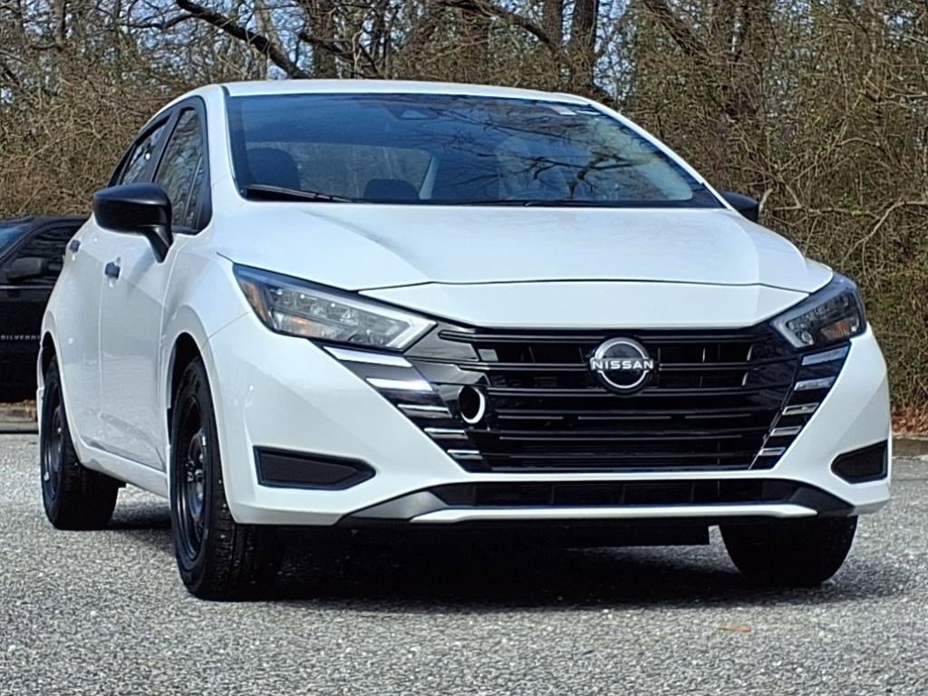 2025 Nissan Versa S photo 2