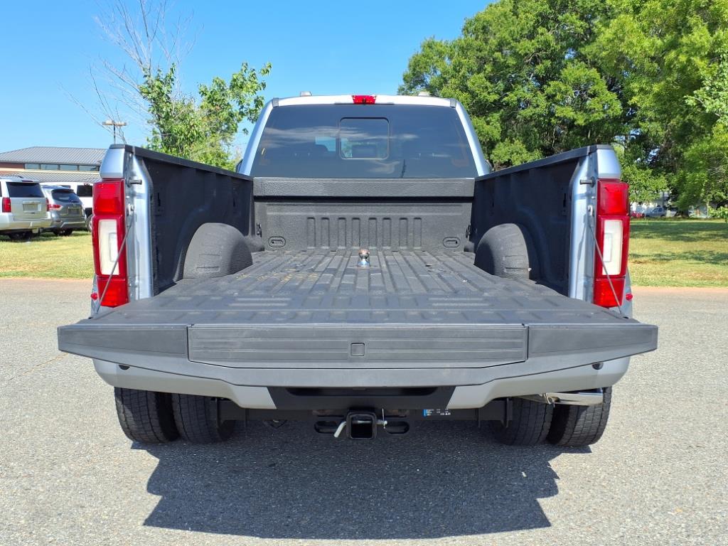 2020 Ford F-450 Platinum photo 24