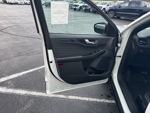 2025 Ford Escape ST-Line photo 26