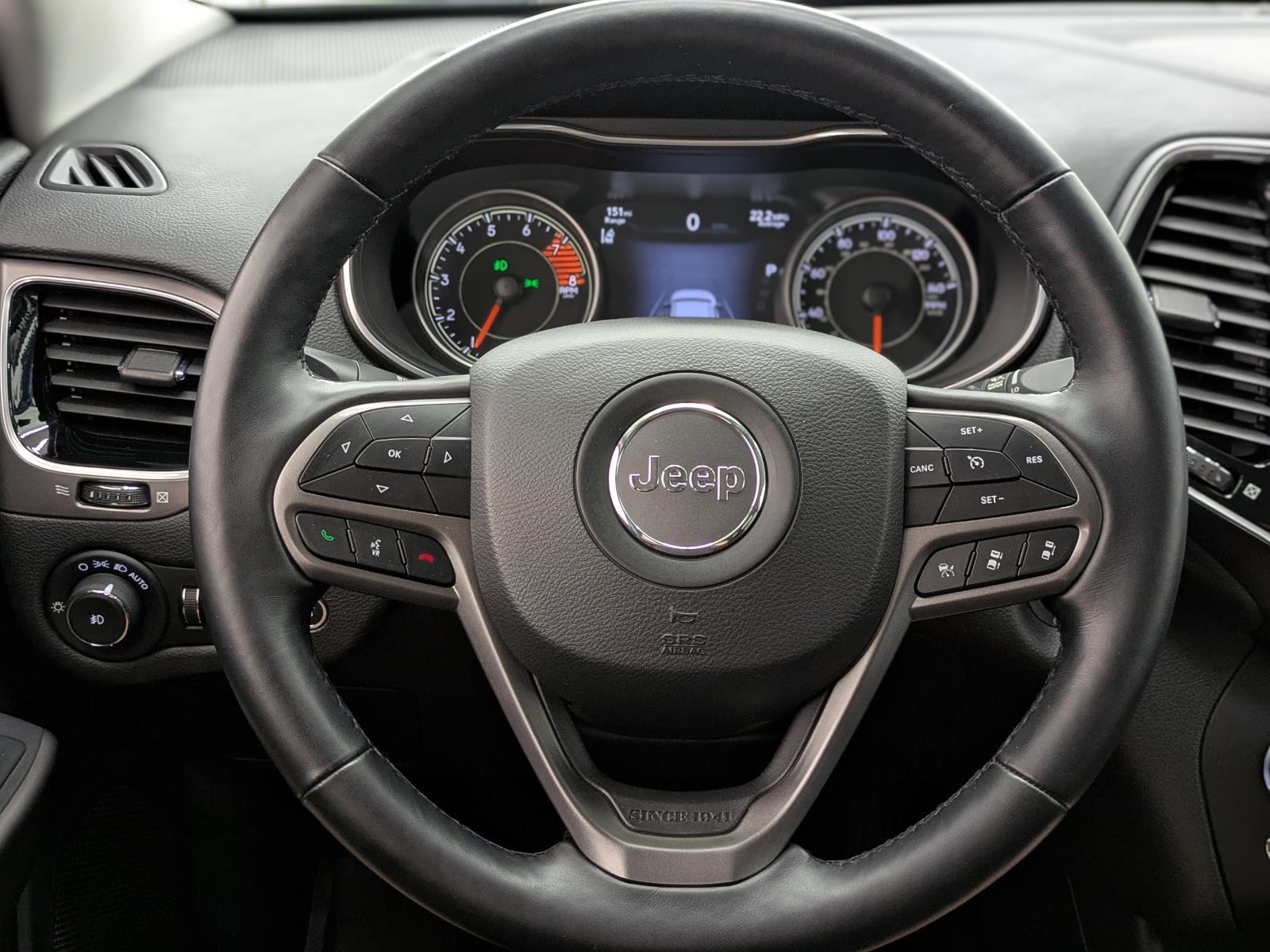 2021 Jeep Cherokee Limited photo 25