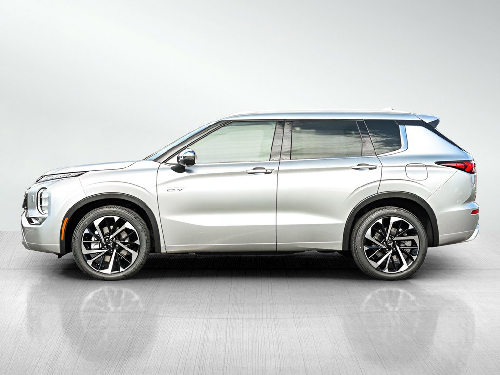 2025 Mitsubishi Outlander PHEV SEL photo 3