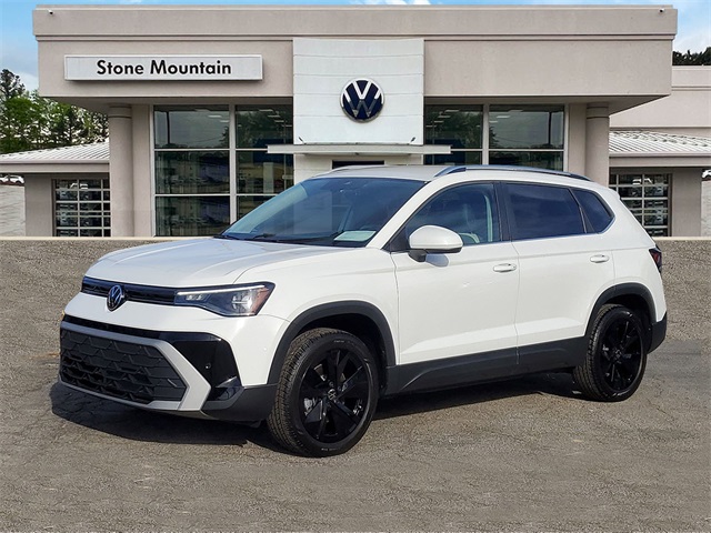 2025 Volkswagen Taos SE's photo