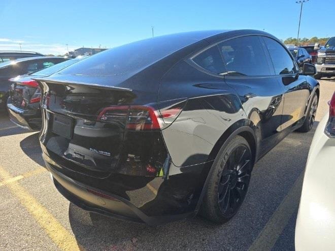 2023 Tesla Model Y Performance photo 2