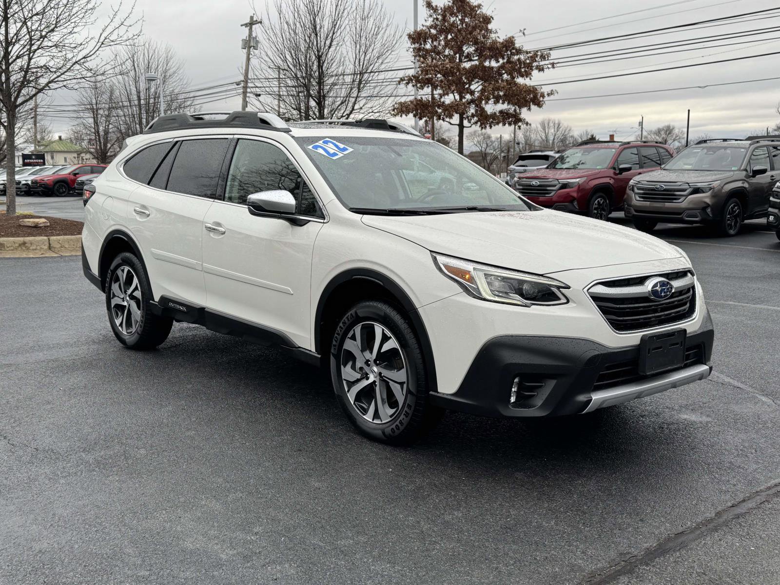 2022 Subaru Outback Touring's photo