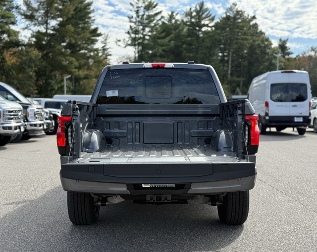 2025 Ford F-150 Lightning Lariat photo 4