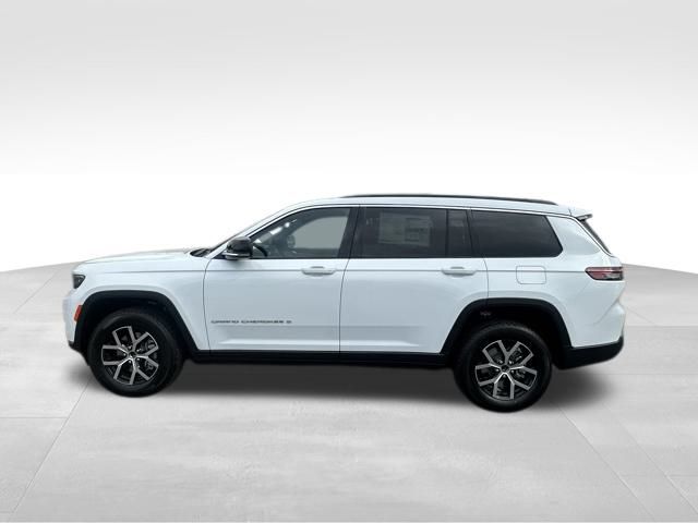 2025 Jeep Grand Cherokee Limited photo 6