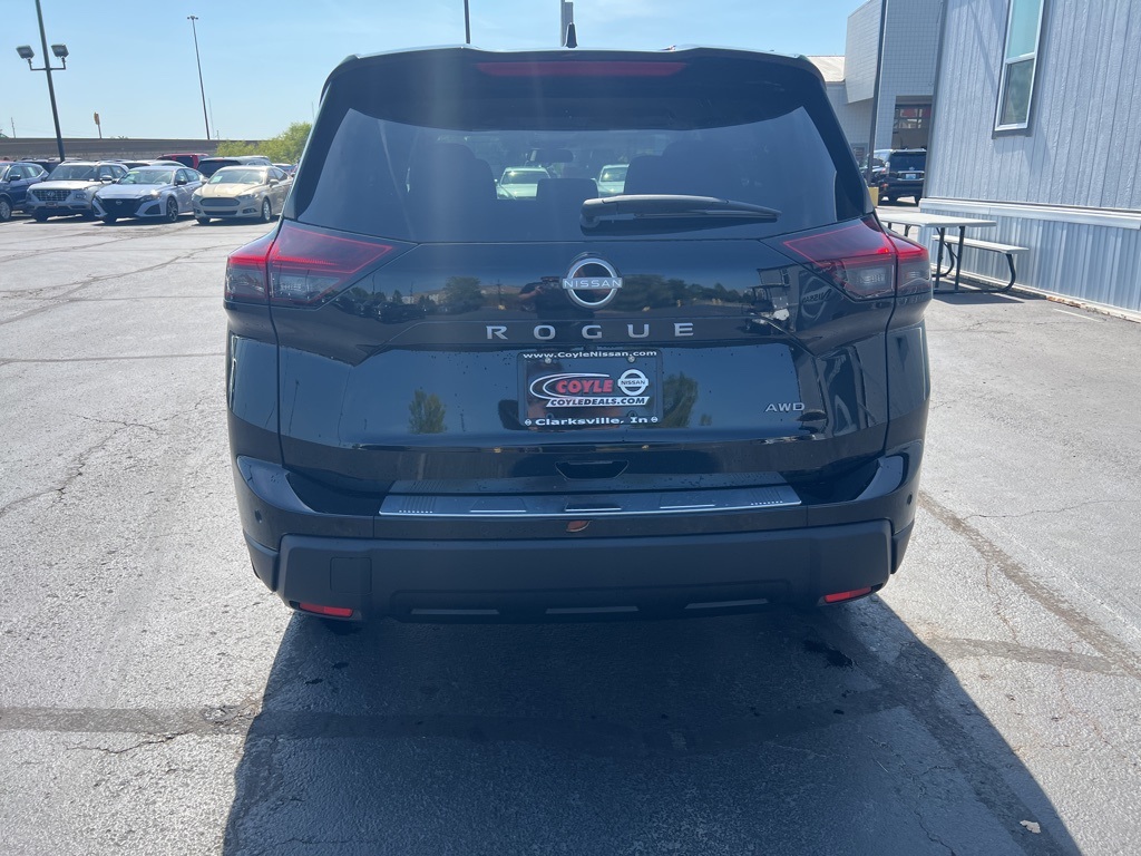 2026 Nissan Rogue SV photo 4