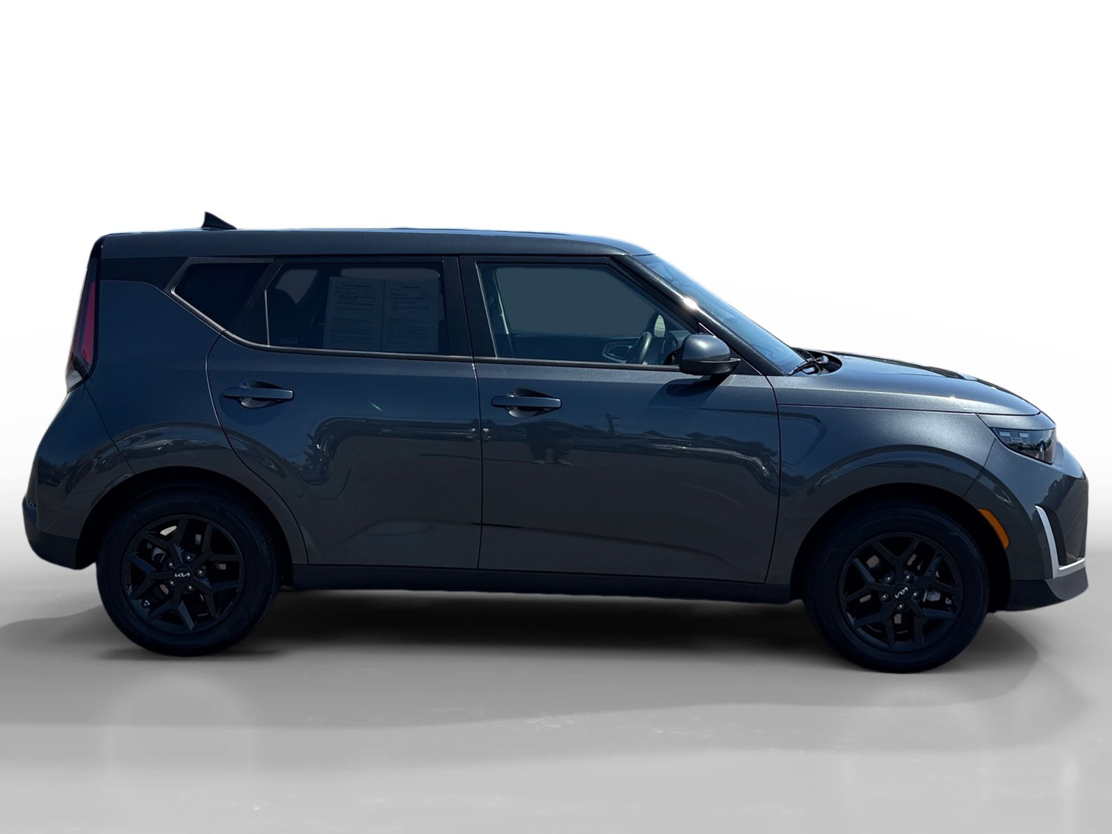 2023 Kia Soul LX photo 3