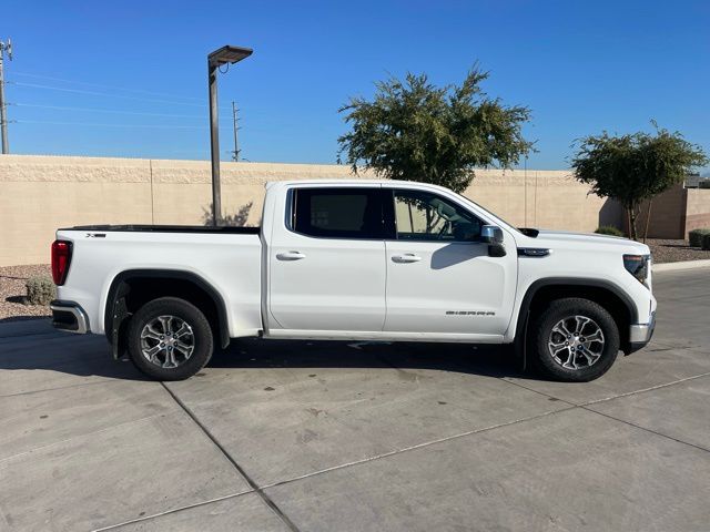 2024 Gmc Sierra 1500 SLE photo 2