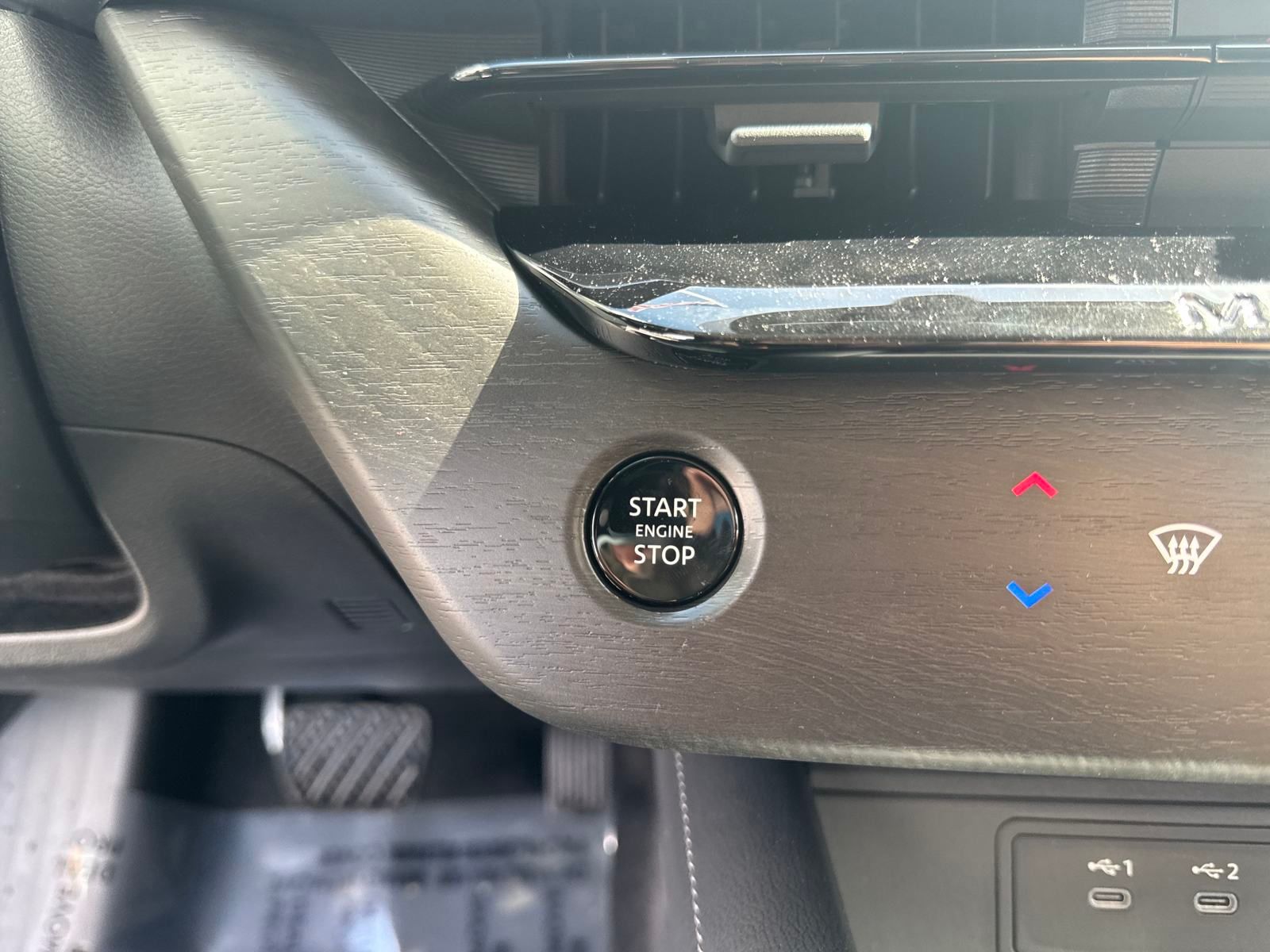 2025 Nissan Murano SL photo 18