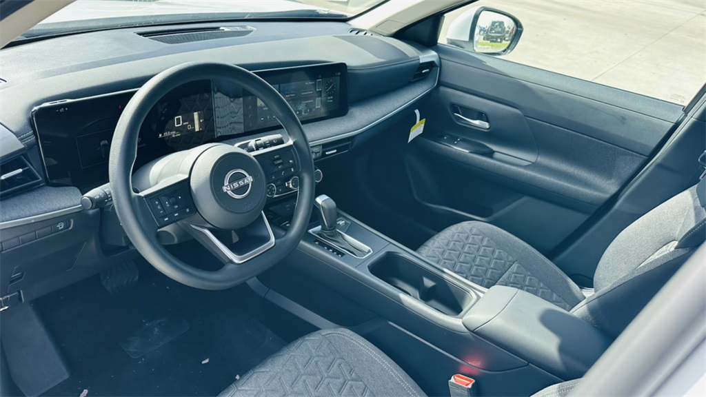 2026 Nissan Kicks SV photo 8