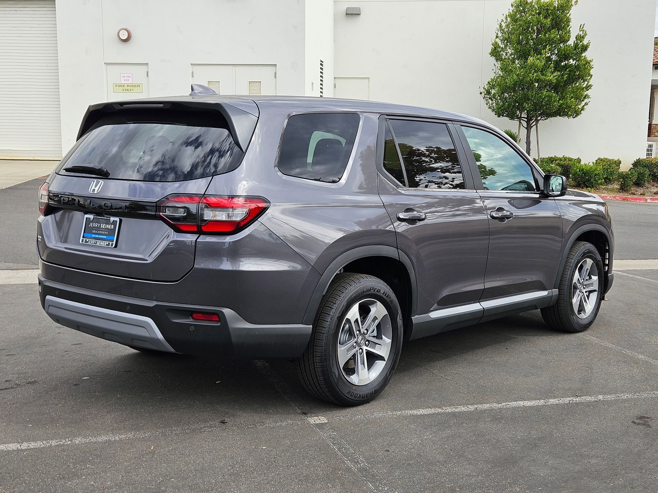 2025 Honda Pilot EX-L photo 2