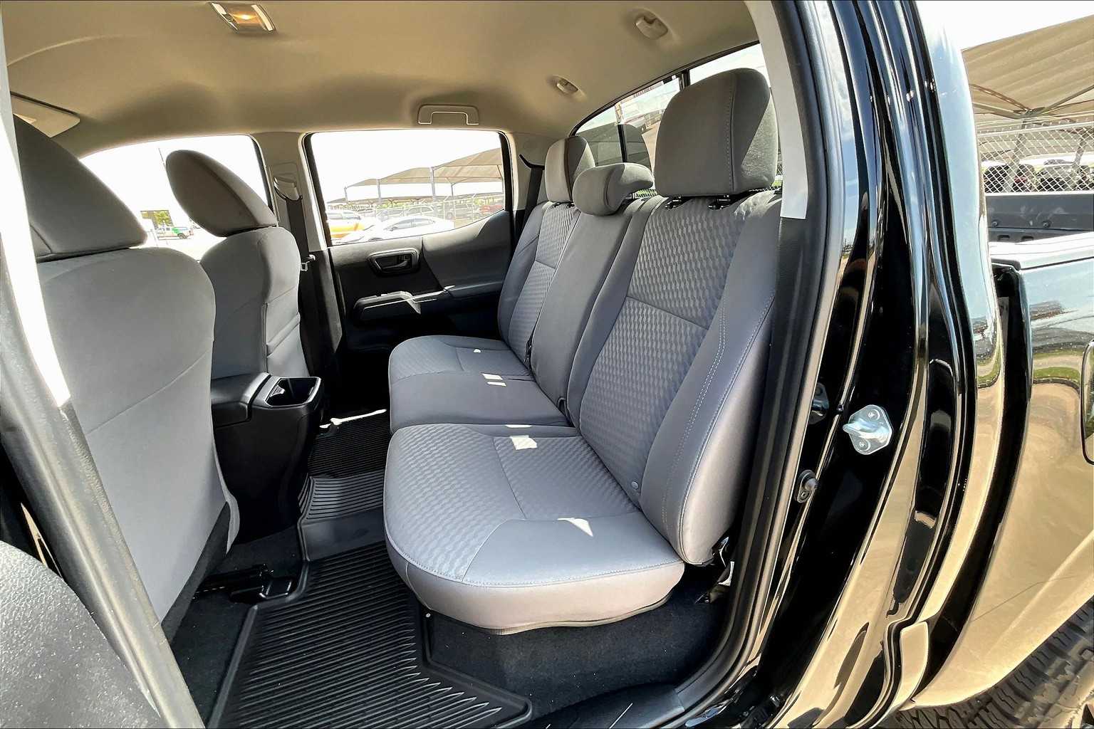 2023 Toyota Tacoma SR photo 17