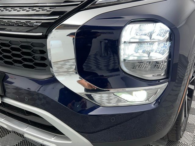 2024 Mitsubishi Outlander SE photo 5