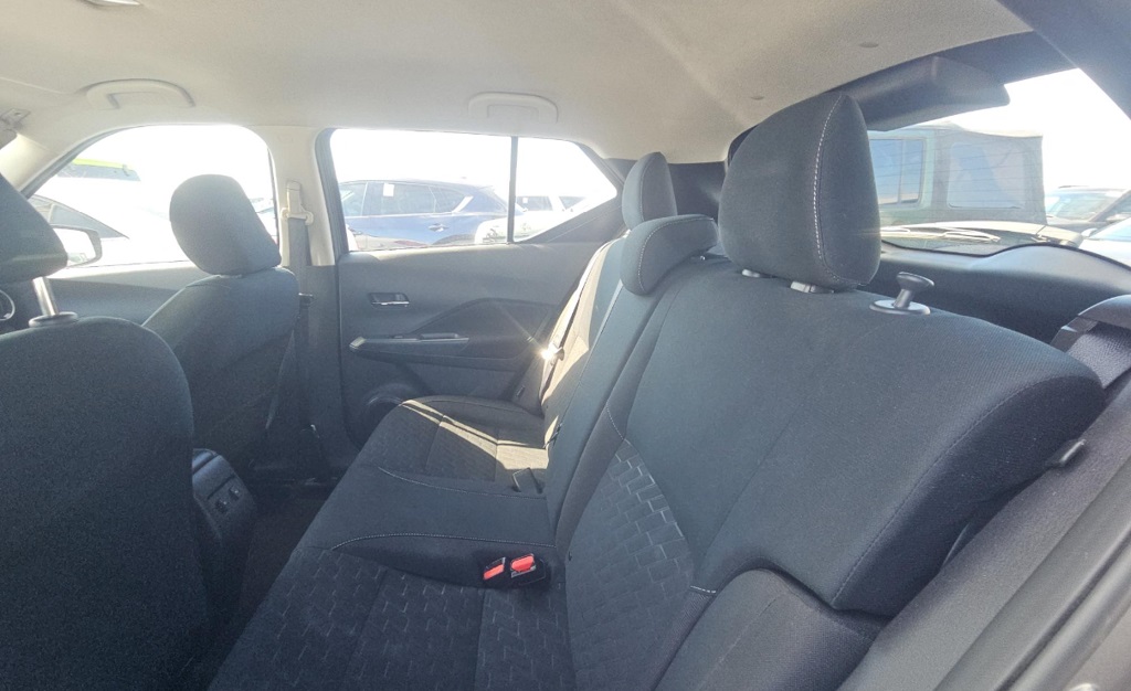 2024 Nissan Kicks SV photo 4
