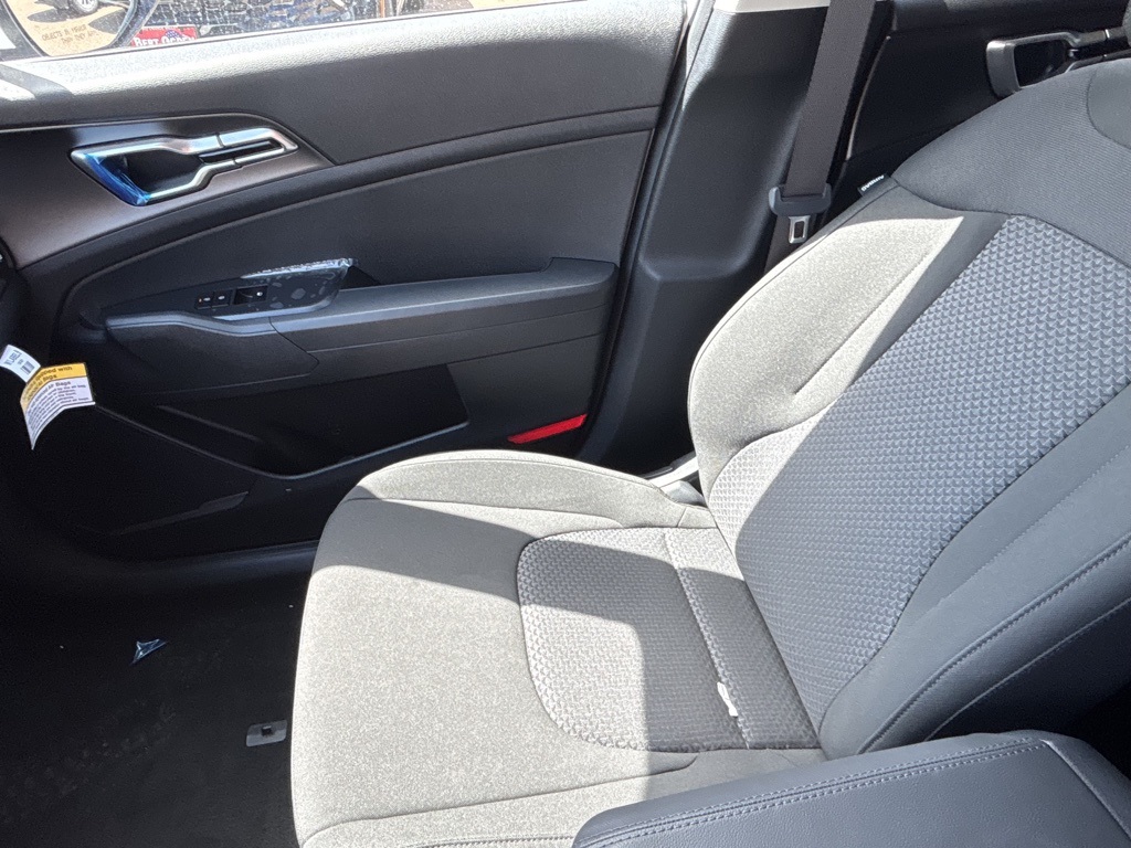 2026 Kia Sportage LX photo 16