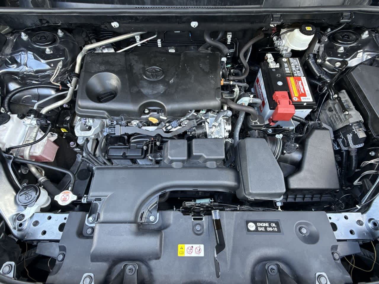 2022 Toyota RAV4 LE photo 10