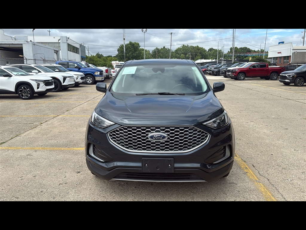 2023 Ford Edge SEL photo 26