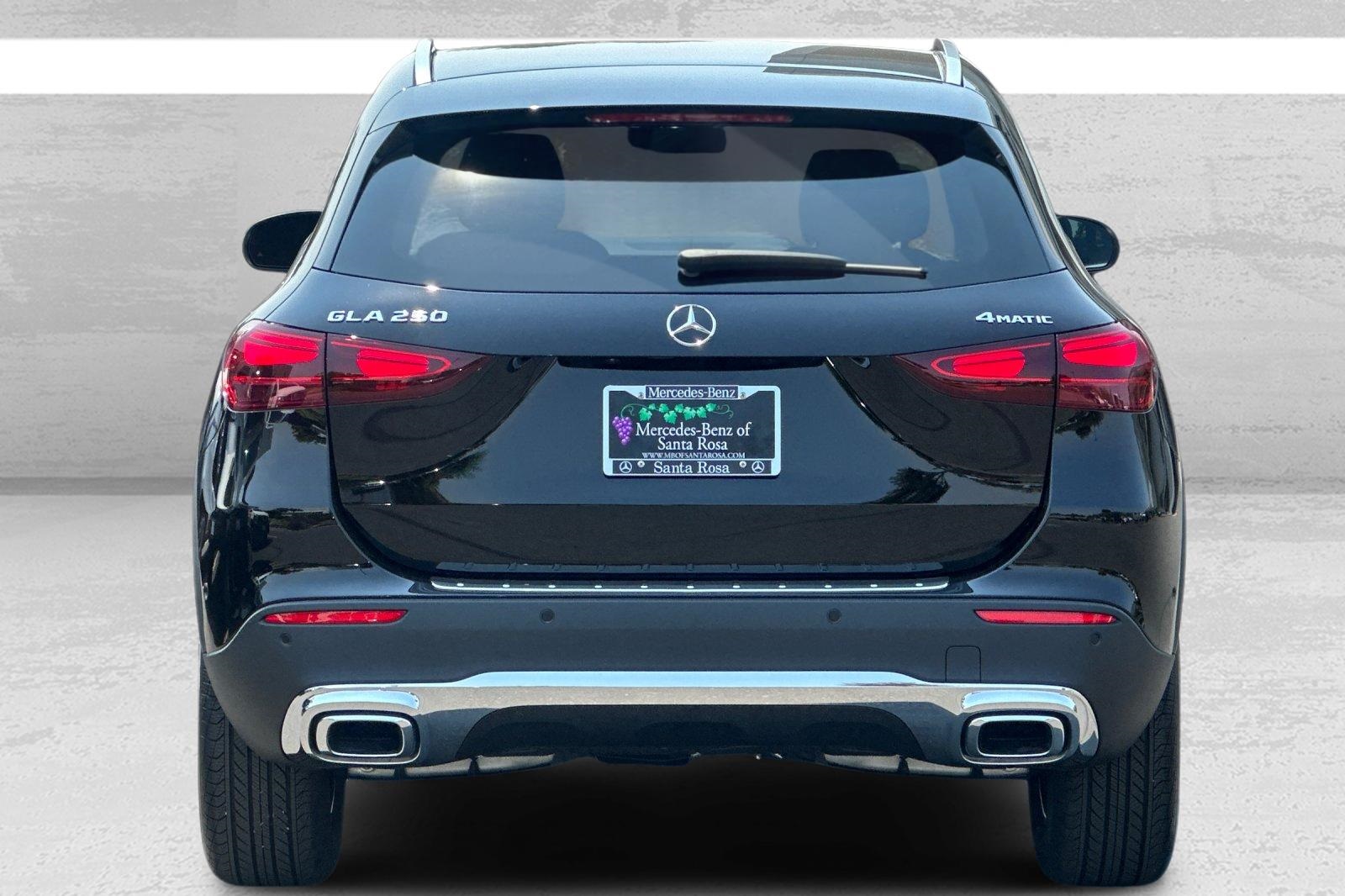 2025 Mercedes Benz GLA 250 4MATIC photo 4