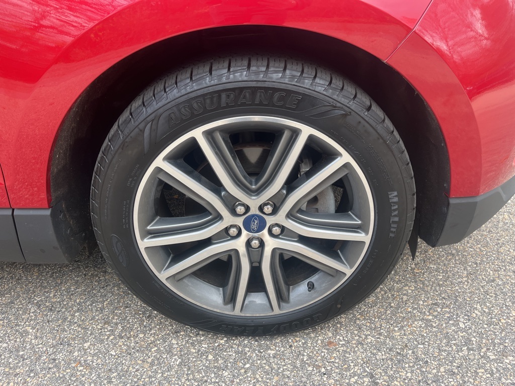 2020 Ford Edge Titanium photo 4