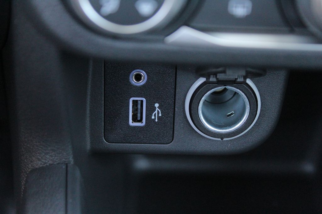 2025 Nissan Kicks Play S photo 18