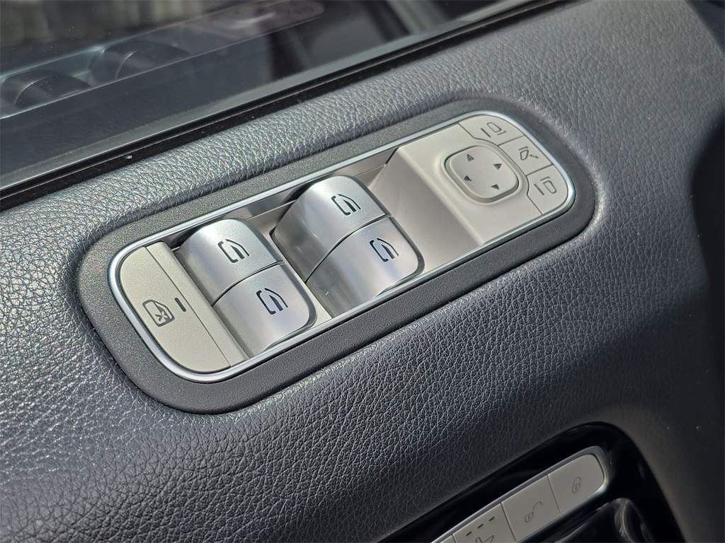 2023 Mercedes Benz G 550 photo 16