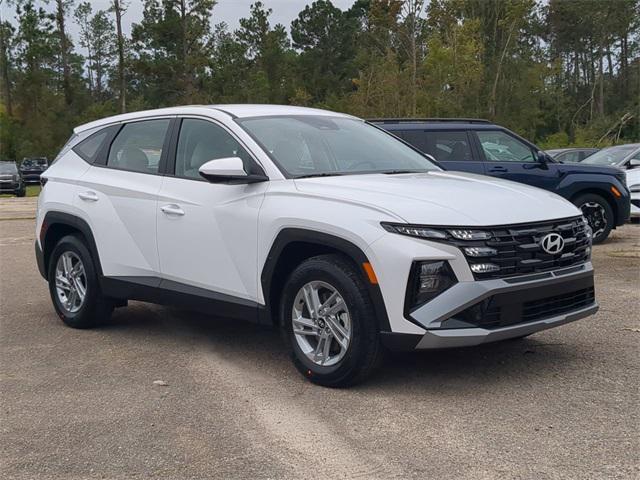 2025 Hyundai Tucson SE photo 3