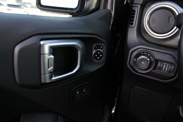 2020 Jeep Wrangler Unlimited Sahara photo 21