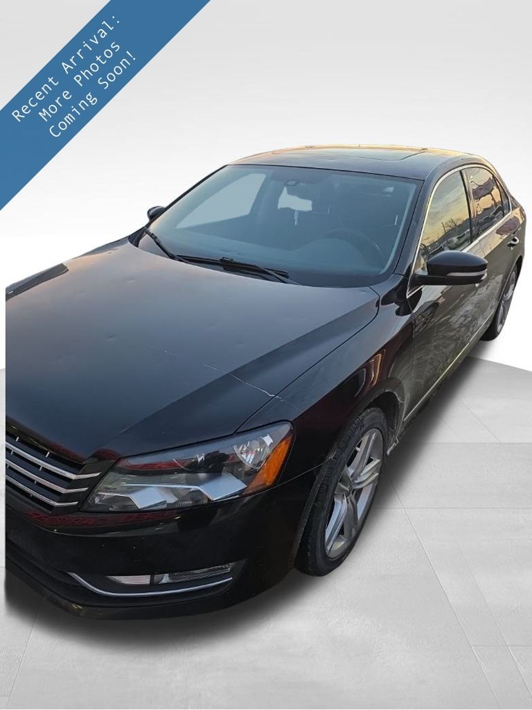2014 Volkswagen Passat SE's photo