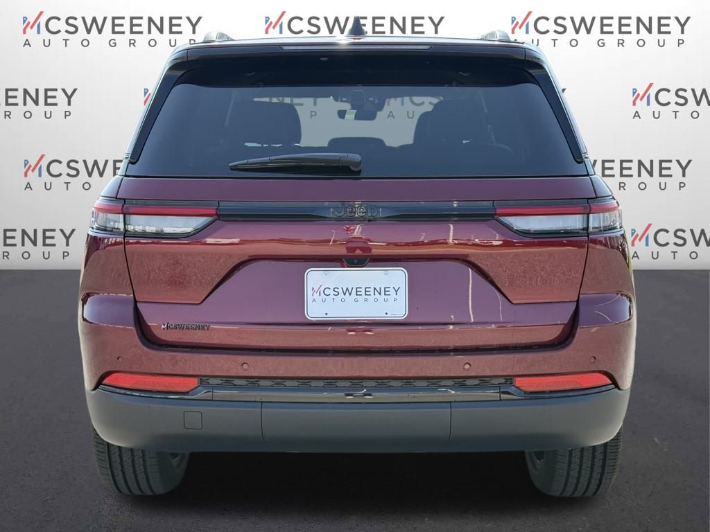 2025 Jeep Grand Cherokee Altitude photo 4