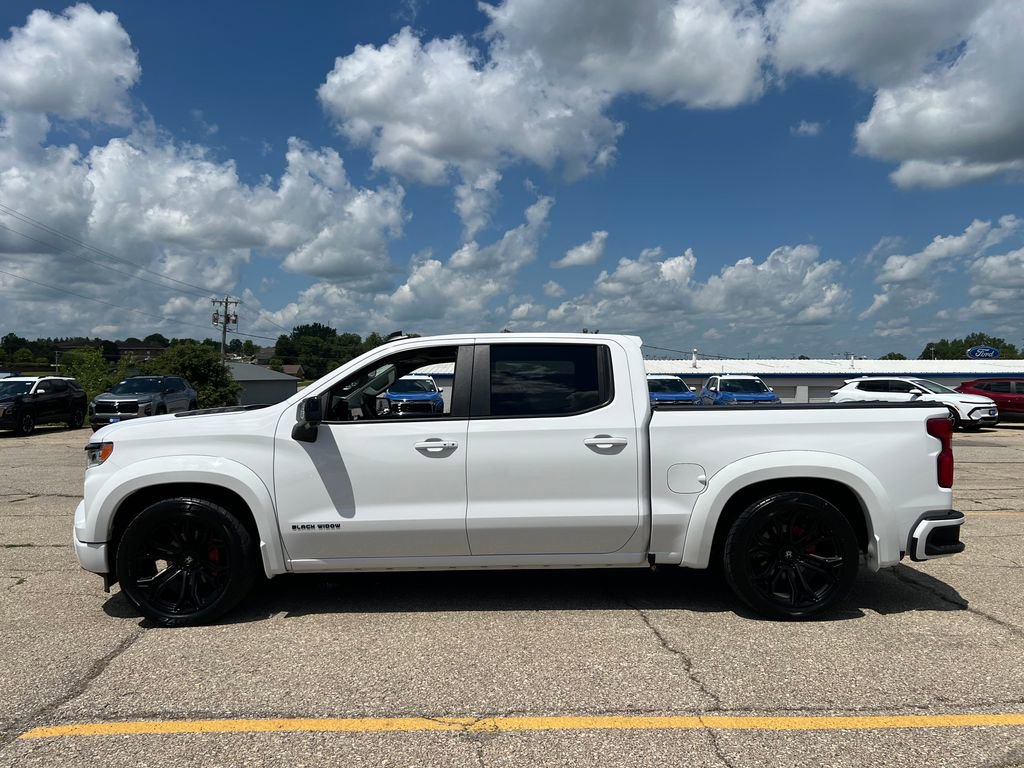 2025 Chevrolet Silverado 1500 RST photo 2