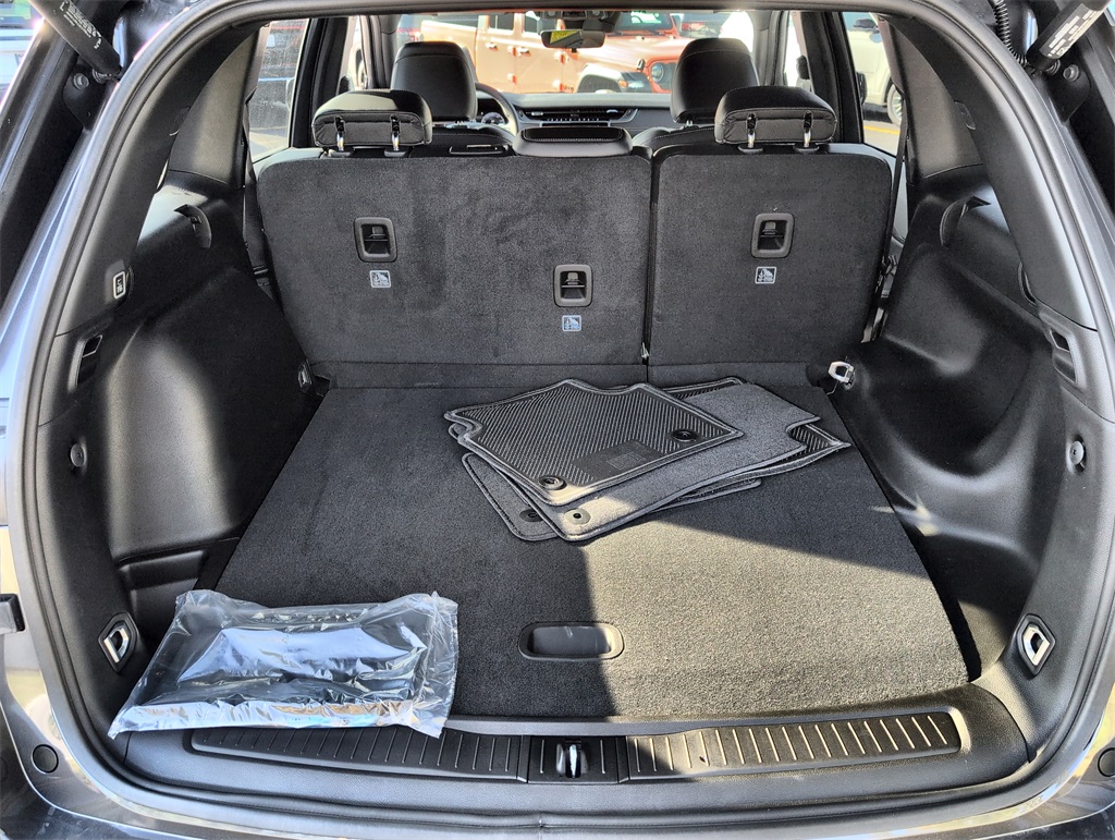 2025 Jeep Grand Cherokee Laredo Altitude photo 24